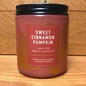NWT Bath & Body Works Single Wick candle Sweet Cinnamon Pumpkin 🎃